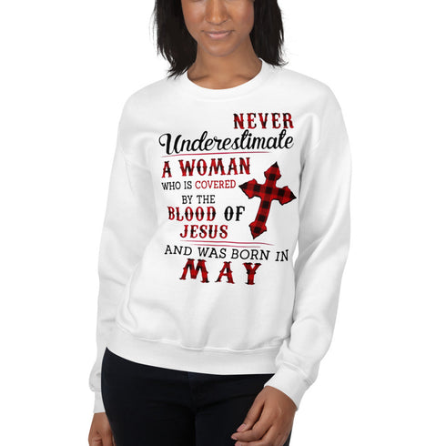 Divesart - Never underestimate a Grandma was born in May Unisex Sweatshirt